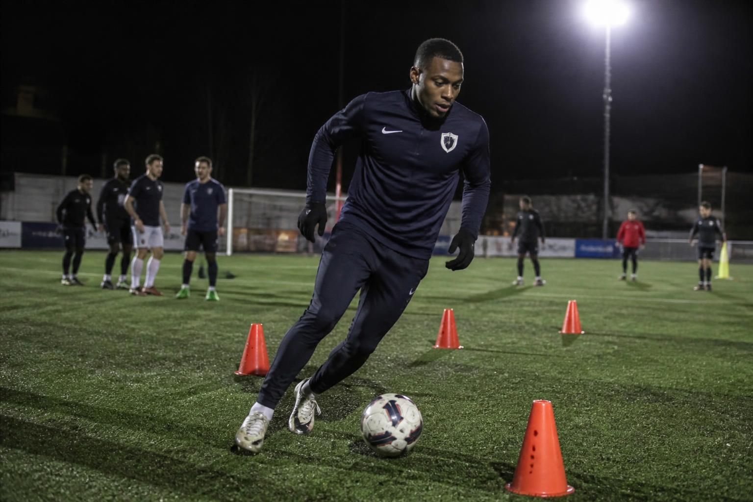 Comment améliorer son endurance pour le football ? 3 découvrez des conseils pratiques et efficaces pour améliorer votre endurance au football, optimiser vos performances sur le terrain et rester performant tout au long du match.